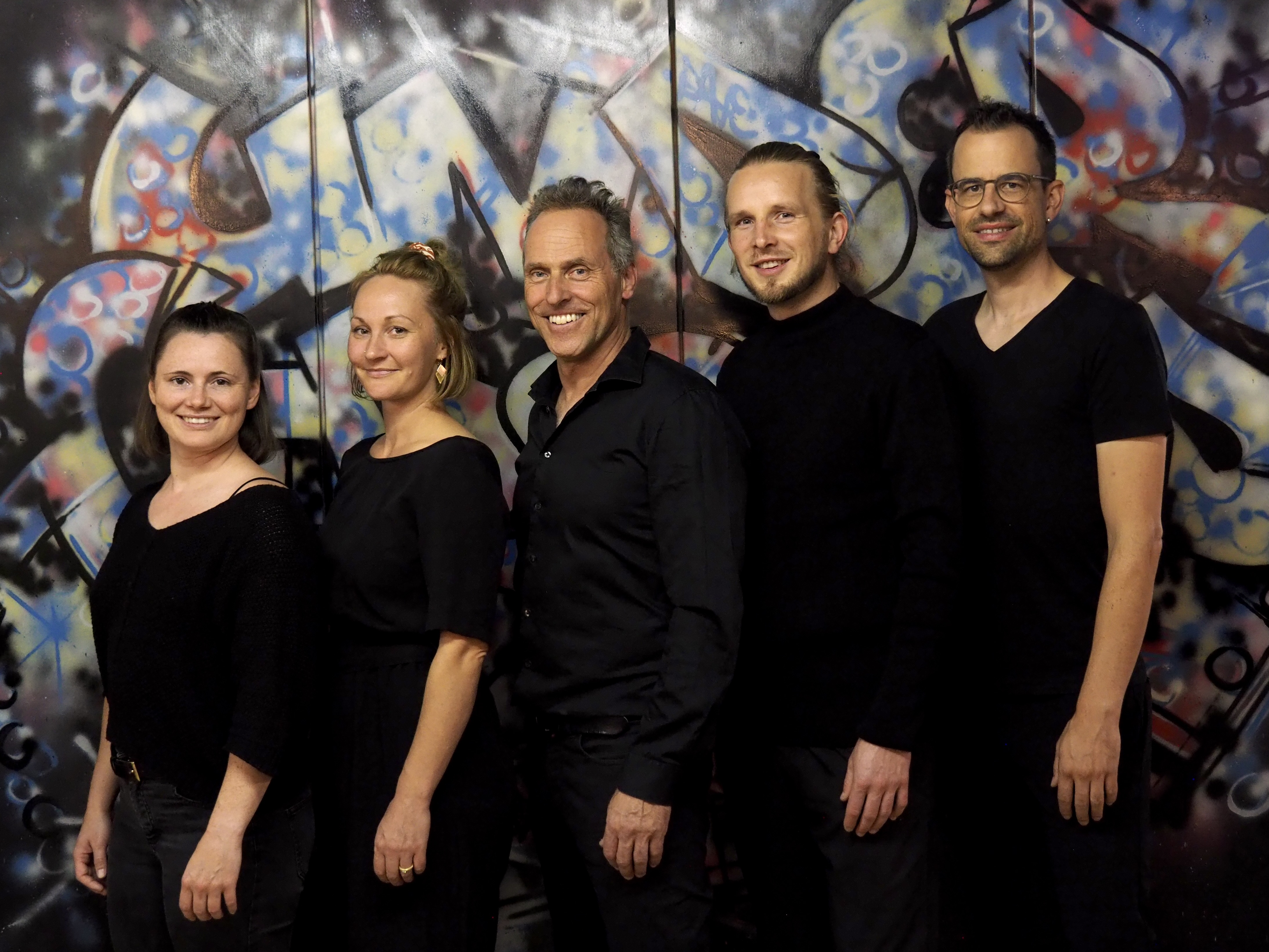 Mitglieder der Dudap Vocal Gruppe